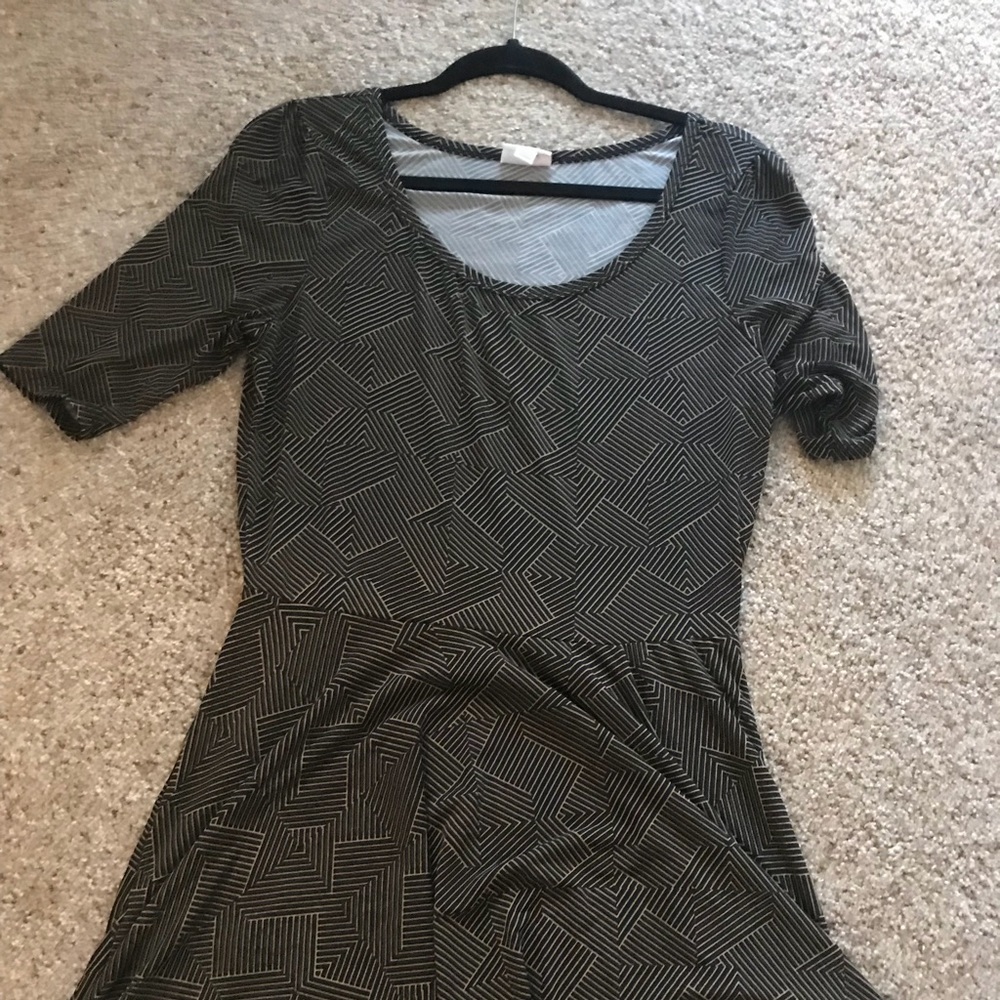 Black and Tan Lularoe Nicole XL